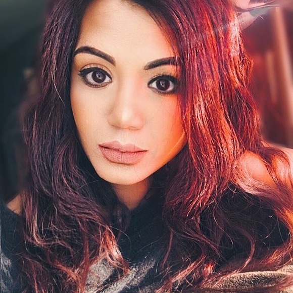 Meet your Posher, Lola - Picture 1 of 1